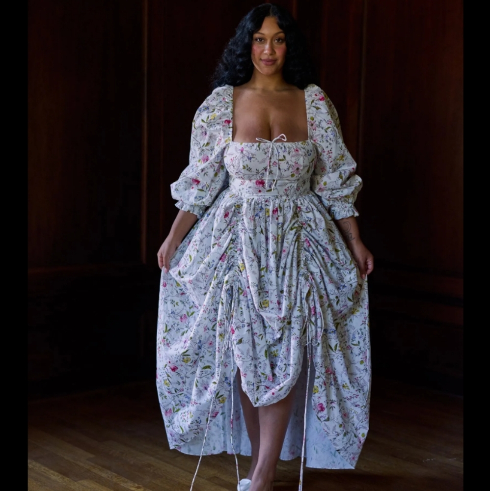 BNWT Selkie Wildflower kilborn Romantics  Size Small